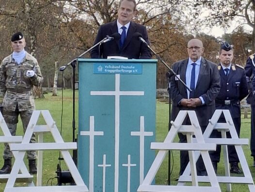 37f9a53e-020e-419c-af7e-533802e34d81